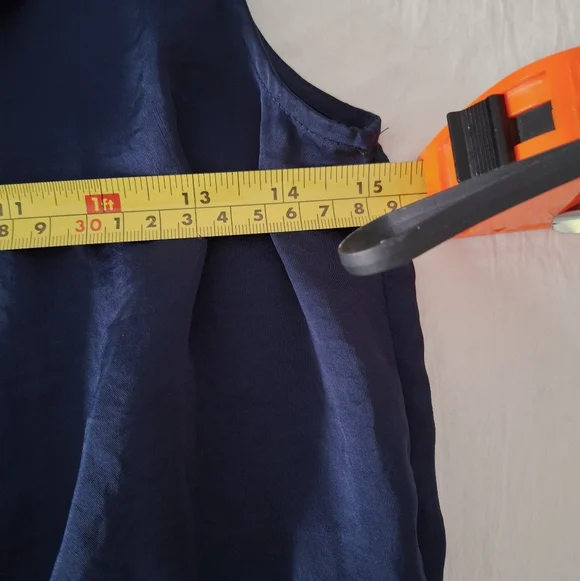 NWOT Banana Republic Sheer And Shiny Ladies Blue Blouse Sz. M. - Picture 4 of 10